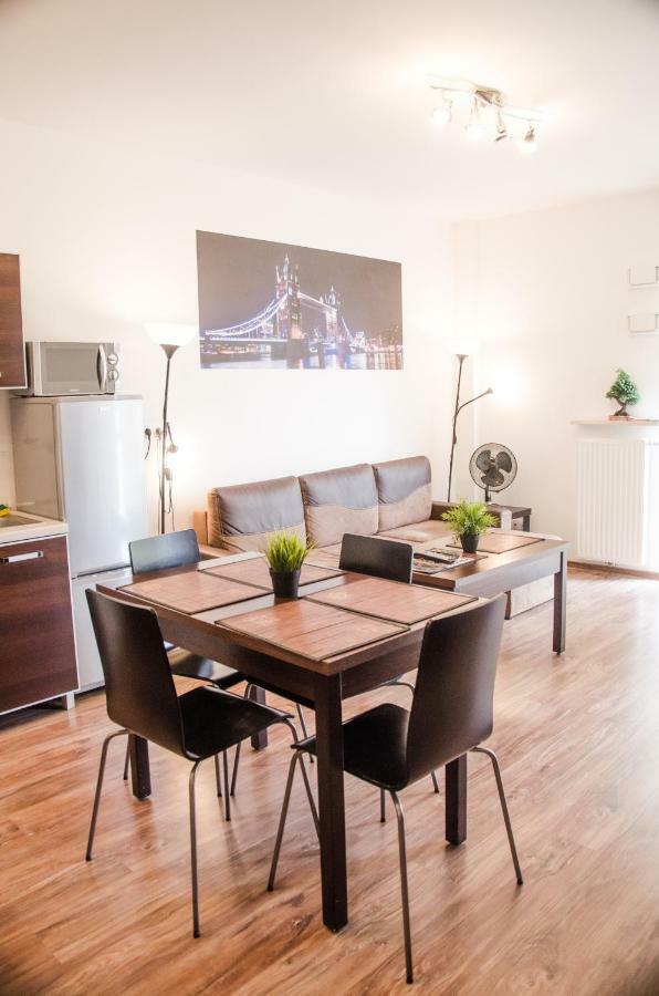 Apartament Centrum Gieldowa Warszawa Eksteriør bilde